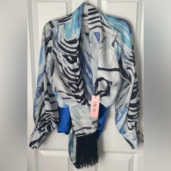 Printed Lantern Sleeve Twist Hem Shirt And Asymmetric Fringe Skirt Set NWT | L - Picture 8 of 10